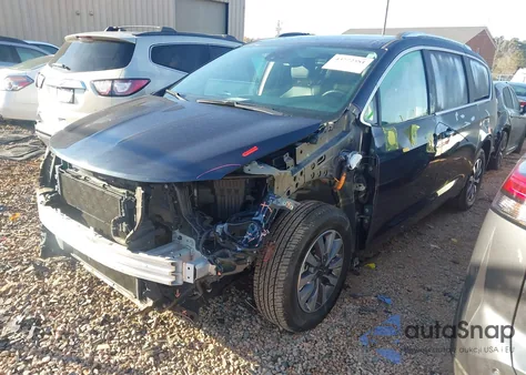 2021 Chrysler Pacifica Hybrid Touring L z USA, uszkodzony, nr VIN 2C4RC1L72MR594048